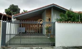 Imagem 1: Excelente casa com piscina / Jardim das Industrias / 04 dormitórios sendo 1 suíte / 96 m²