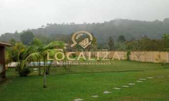 Imagem 3: Excelente chácara com piscina / MOBILIADA / salão de jogos / 05 dormitórios com 2 suítes