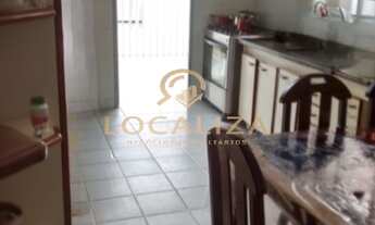 Imagem 3: Excelente casa com piscina / Jardim das Industrias / 04 dormitórios sendo 1 suíte / 96 m²