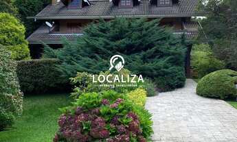 Imagem 2: Espetacular Casa á Venda com 3 Suítes em 235 M2 num Terreno de 2.546 M² em Campos do Jordã