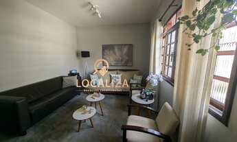 Imagem: Casa / 05 dormitórios, sendo 2 suítes