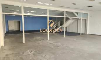 Imagem 3: Salão Comercial de Alto Padrão no Jardim Independência, Taubaté-SP: 2 Salas, 3 Banheiros