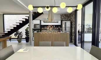 Imagem 3: Imperdível Casa à Venda em São José dos Campos-SP, Urbanova I: 4 quartos, 4 suítes, 2 sala