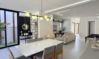 Imagem 4: Imperdível Casa à Venda em São José dos Campos-SP, Urbanova I: 4 quartos, 4 suítes, 2 sala