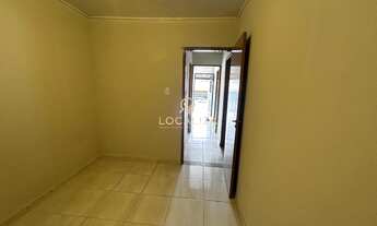 Imagem 4: Casa, 4 dormitórios, 2 banheiro, 1 vaga na garagem, 88M² de Área Construída, 250M² de Área