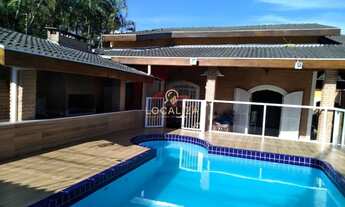 Imagem 1: Casa 4 dormitórios, 1 suíte, 4 garagens com 3 cobertas. Área construída: 234m² .Área do te