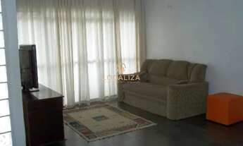 Imagem 2: Casa de 4 quartos na Vila São Benedito, São José dos Campos-SP: Moderna infraestrutura e l