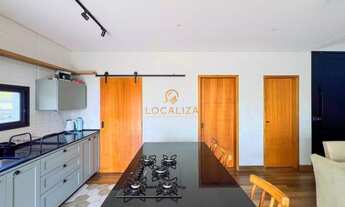 Imagem 2: Luxuosa casa em condomínio à venda em Caçapava-SP, 4 quartos, 3 suítes, 2 salas, 4 banheir