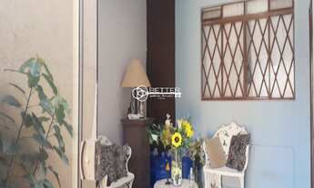 Imagem: Duas Casas com edícula à venda em Vila