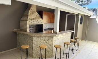 Imagem 5: Casa reformada em Condomínio - Itu - Rua arborizada