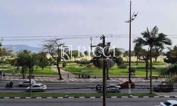 Imagem: Espaçoso Apartamento Frente Mar
