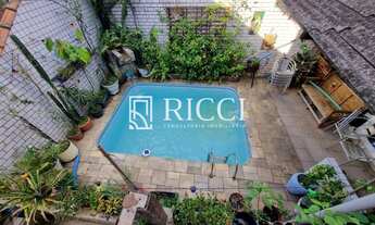 Imagem 2: Casa com Piscina à Venda na Aparecida em Santos