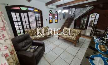 Imagem 6: Sobrado totalmente isolado em Santos, 4 dormitórios sendo 1 suíte