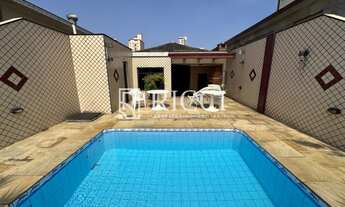 Imagem 2: Casa ampla e espaçosa a poucos metros da praia no embaré