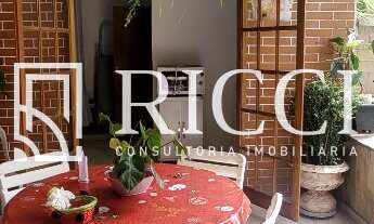 Imagem: Casa com 3 Quartos à Venda no Bairro Embaré