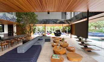 Imagem: Imponente Casa em Condomínio à Venda em