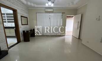 Imagem 2: Se encante com esse sobrado isolado com piscina exclusiva na Aparecida!