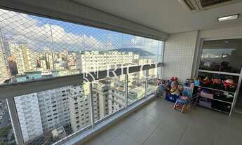 Imagem 2: Apartamento na quadra da praia com varanda com churrasqueira e lazer completo