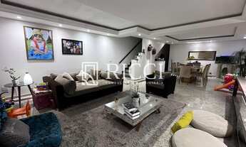 Imagem 2: Casa à Venda no Embaré Santos com 4 quartos e 7 banheiros