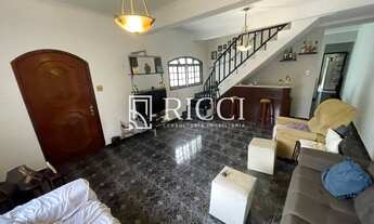 Imagem 6: Imóvel de Alto Padrão na Vila Valença, São Vicente-SP: Casa com 3 Quartos, 1 Suíte, 2 Sala