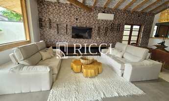 Imagem 4: Casa Retrofitada à Venda em Condomínio de Luxo no Guarujá