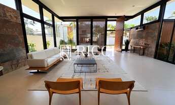 Imagem 5: Casa Térrea de Luxo no Jardim Acapulco ? 6 Suítes, Piscina, Spa e Automação