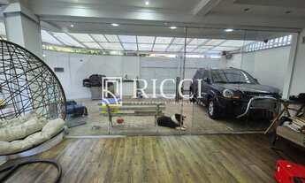 Imagem 2: Casa Triplex com Piscina à Venda no Embaré