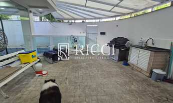 Imagem 5: Casa Triplex com Piscina à Venda no Embaré