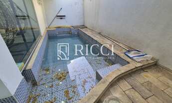 Imagem 4: Casa Triplex com Piscina à Venda no Embaré