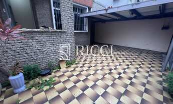 Imagem: Casa à venda na quadra da praia em Santos