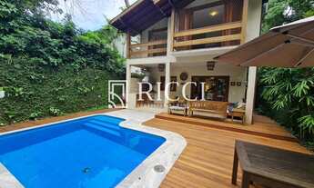 Imagem: Casa com piscina em Camburi