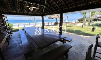 Imagem 3: 4 suítes, 3 vagas, deck privativo pé na areia, condomínio frente mar, piscina aquecida