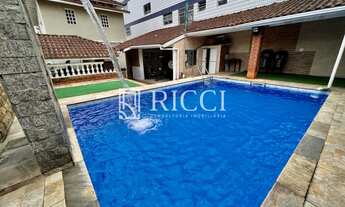 Imagem: Comprar casa com piscina