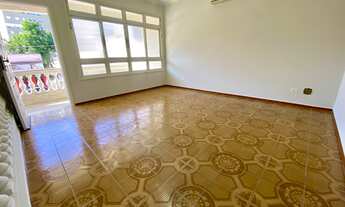 Imagem: Casa sobreposta bem localizada em santos