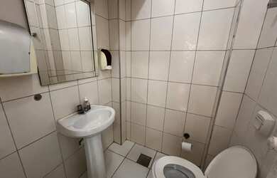 Imagem 4: Sala comecial, centro médico