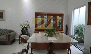 Imagem 3: Casa à Venda no Jardim Regina em Indaiatuba-SP: 3 Suítes, 2 Salas, 5 Banheiros, 3 Vagas