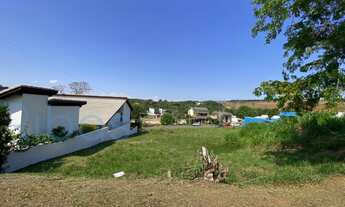 Imagem: Terreno á venda no condomínio Lagos de