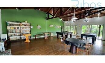 Imagem 5: Residência de Luxo com 5 Suítes e Espaço Gourmet e Piscina