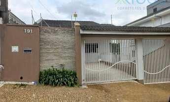 Imagem: Casa com 3 Quartos e 2 Banheiros à Venda