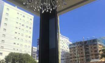 Imagem 2: Apto em bairro nobre e localização perto do mar