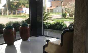 Imagem 4: Apto em bairro nobre e localização perto do mar