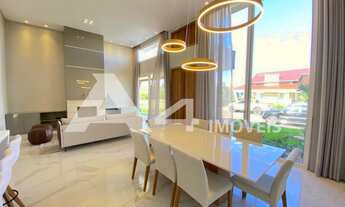 Imagem: Casa em condomínio finamente decorada