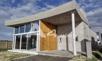 Imagem: Casa Nova Térrea no Condomínio Dubai Resort