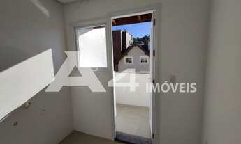 Imagem 4: Cobertura em Gramado com três vagas de estacionamento