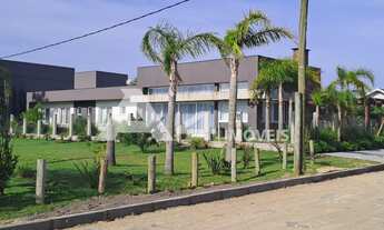 Imagem: Casa Térrea 4 dormitórios 4 suítes Próximo