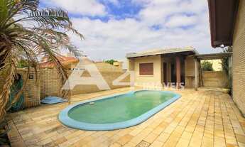 Imagem 2: Casa com 4 Dormitórios com piscina ( Permuta por imovel em Porto Alegre