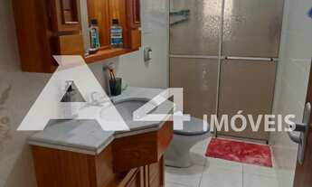 Imagem 6: Sacada de frente no Centro com 2 dormitórios e garagem!