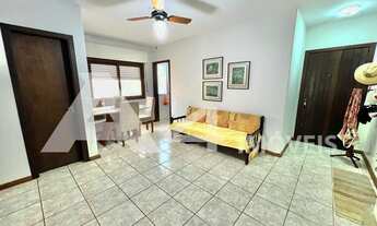 Imagem 6: Sacada de frente no Centro com 2 dormitórios e garagem!