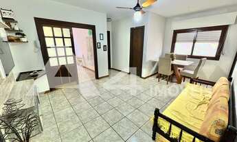 Imagem 4: Sacada de frente no Centro com 2 dormitórios e garagem!