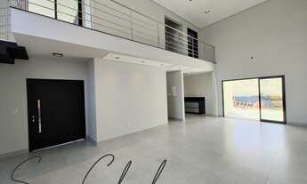 Imagem 2: Imperdível Casa à Venda em Vinhedo-SP, Marambaia: 3 quartos, 1 suíte, 7 salas, 4 banheiros